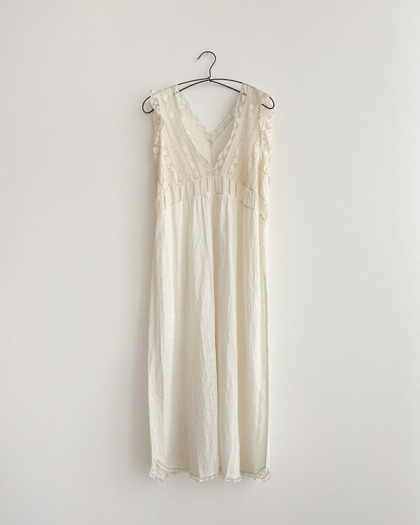 Edwardian sleeveless nightgown